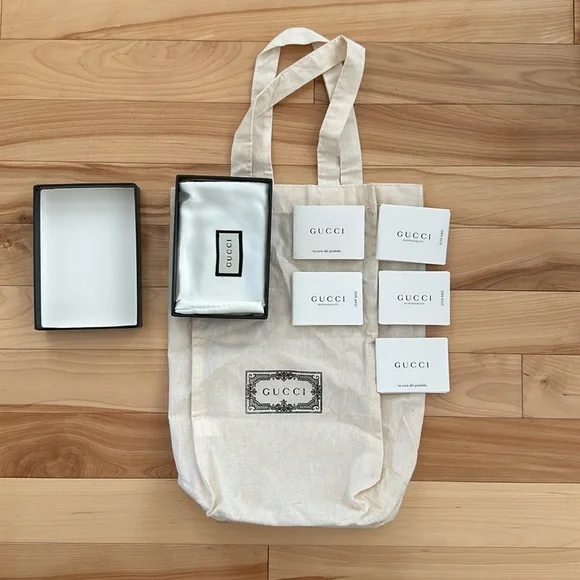 Gucci GG Marmont Card Case - Picture 2 of 12